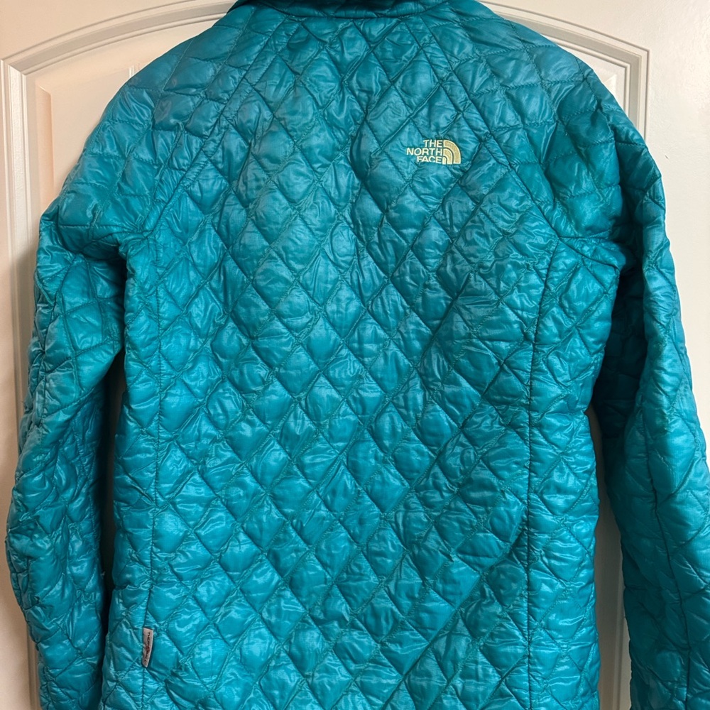 The North Face Women's Blue Quilted Jacket - Picture 3 of 3